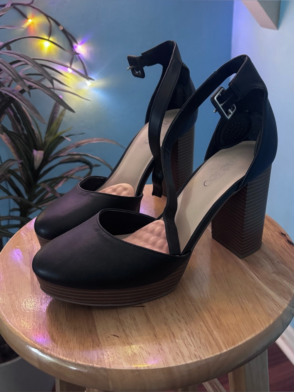 Me Too Black Ankle-Strap Platform Heels - Women Size 9